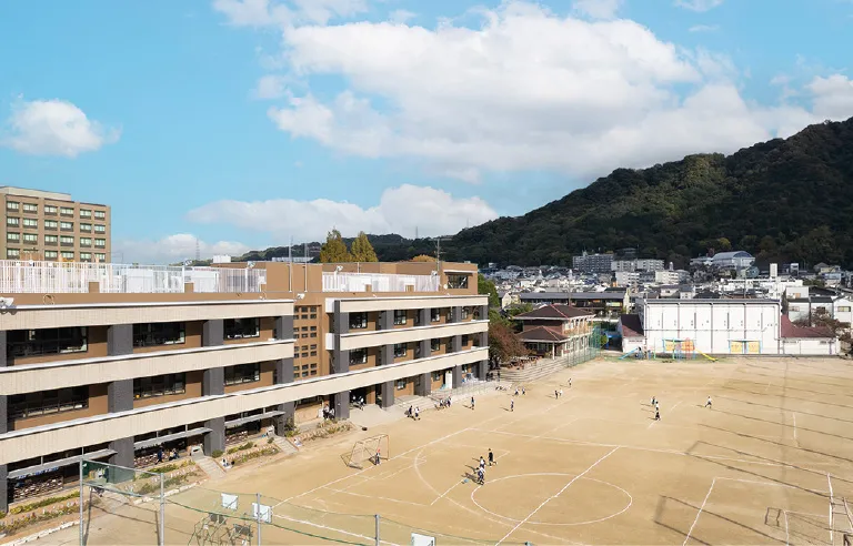 小学校運動場